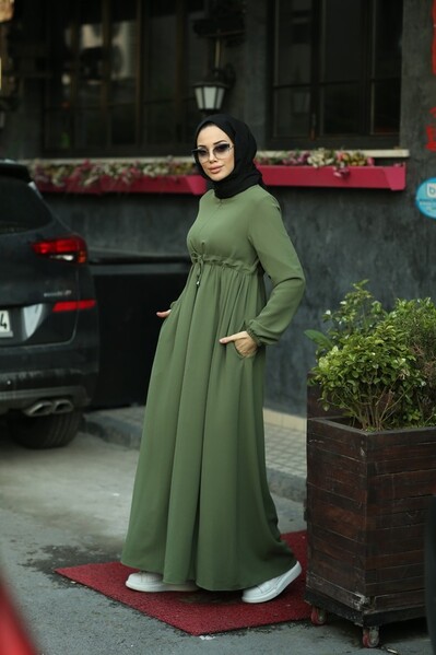 Neways - 6497-Krep Süs Bağcıklı Büzgülü Elbise Haki