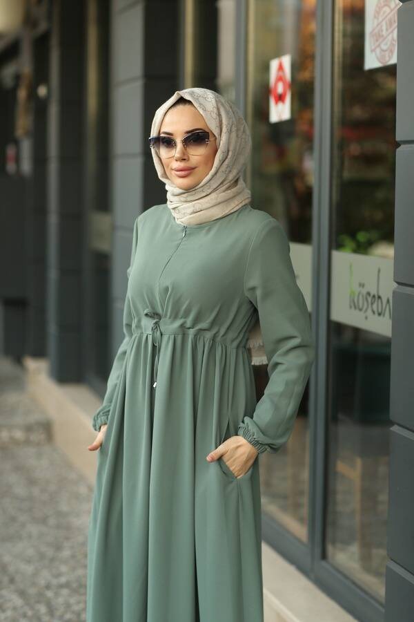6497-Krep Süs Bağcıklı Büzgülü Elbise Mint Yeşili