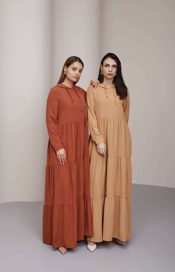 6531-Krep Kapşonlu Reglan Kollu Elbise Taba