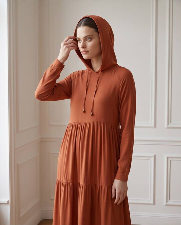 6531-Krep Kapşonlu Reglan Kollu Elbise Taba