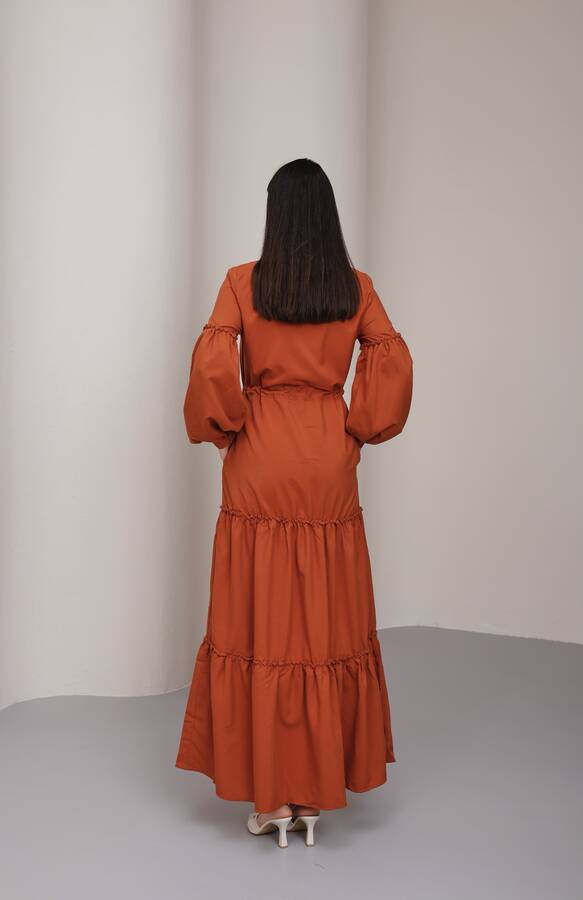 6567-Büzgülü Bağcıklı Elbise Taba