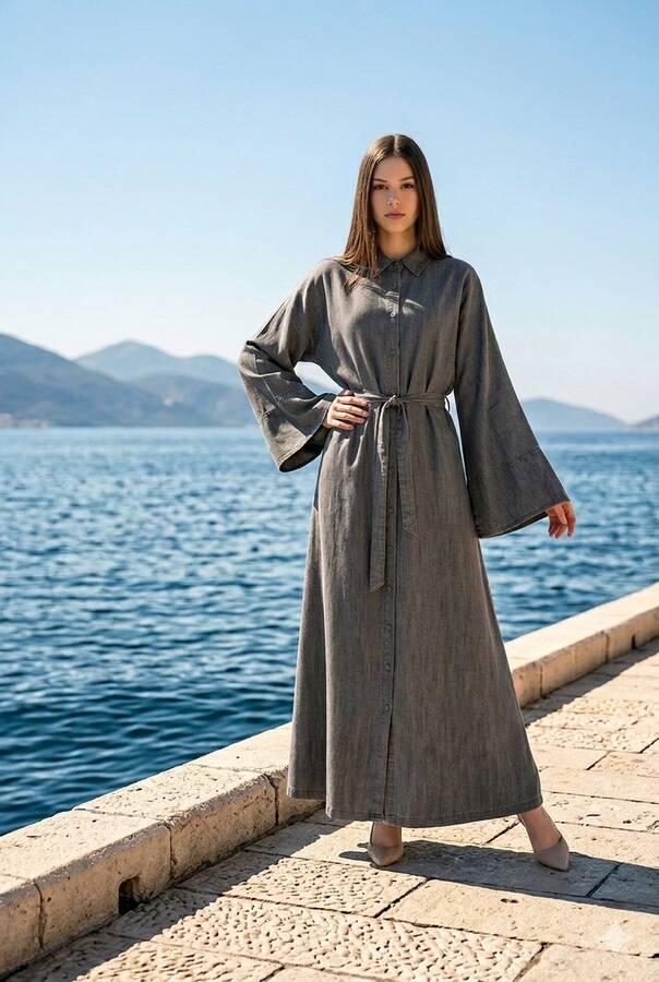 6596-Denim Düğmeli Süs Kuşaklı Abaya Gri