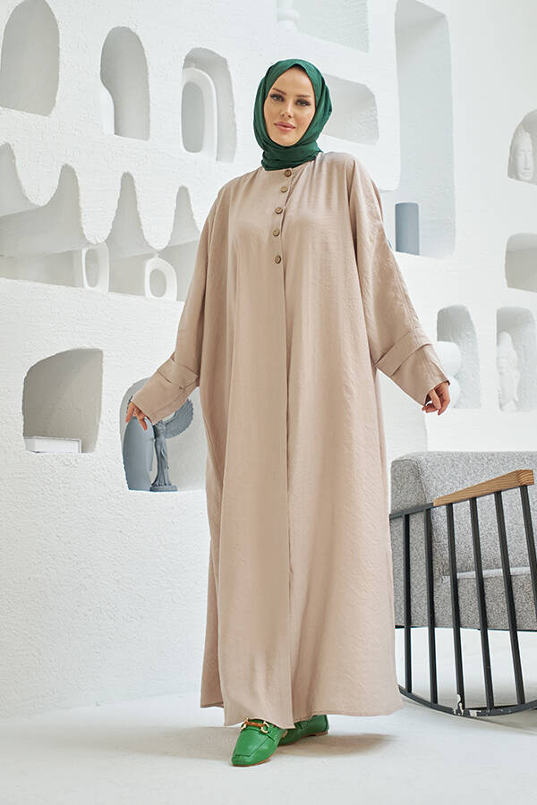 6618-Modal Süs Düğmeli Abaya Bej