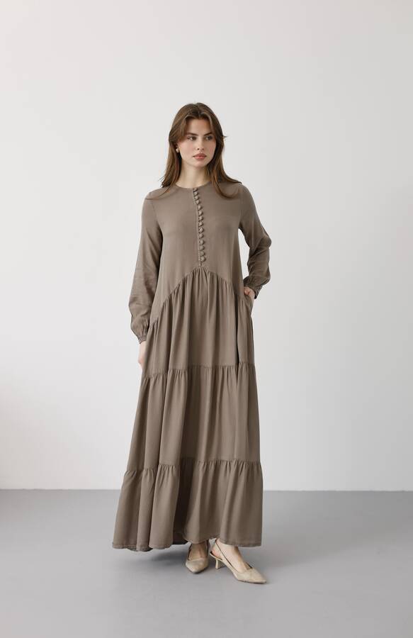 6646- Parça Boya Tensel Britli Düğmeli Büzgülü Elbise Haki