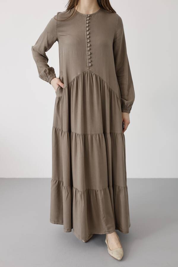 6646- Parça Boya Tensel Britli Düğmeli Büzgülü Elbise Haki