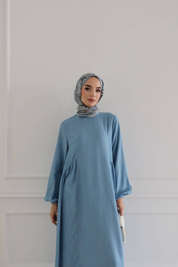 6657-Büzgülü Sallaş elbise Mavi
