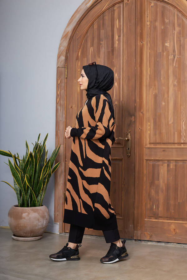 8035-Zebra Triko Tunik Siyah - Camel